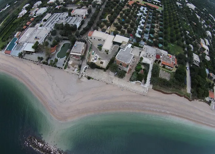 B & B Torre SaracenaBed and Breakfast